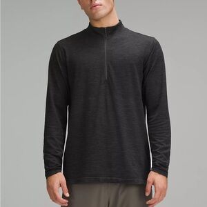 Lululemon Mens medium Metal Vent Tech lightweight Half Zip pullover long sleeve